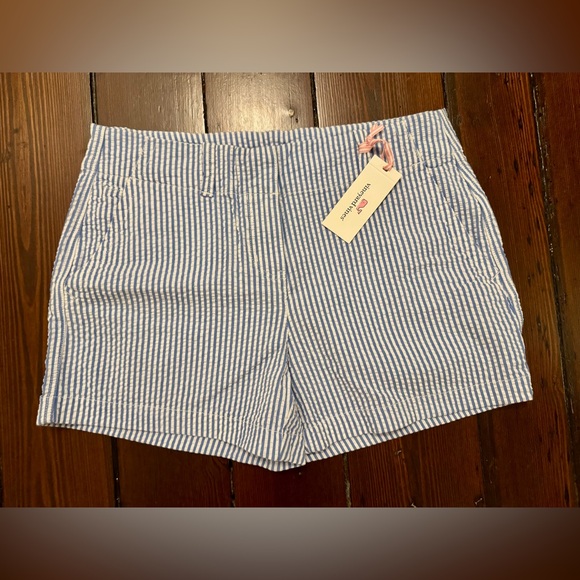 Vineyard Vines Pants - Vineyard Vines Women's Blue and White Seersucker Shorts - Size 4 NWT